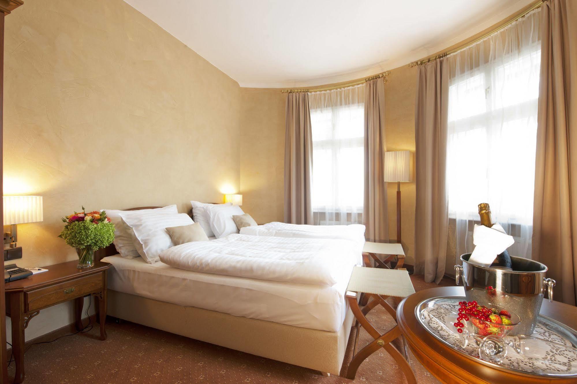 Hotel Sacher Baden Dış mekan fotoğraf